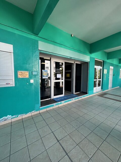 Photo de la façade du centre d'imagerie médicale IKIBAHO à Saint Pierre